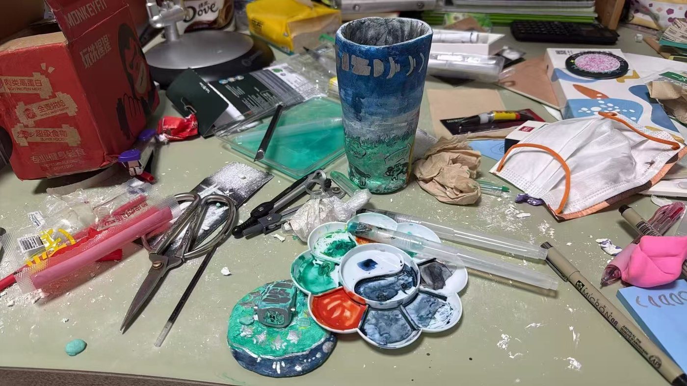工作台 · 成品与画具
